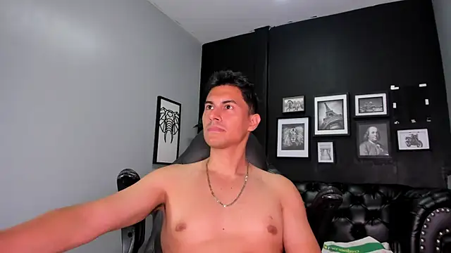 Mike_Conors' Live XXX Chat