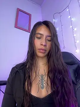 Macarena26 即時 XXX 聊天