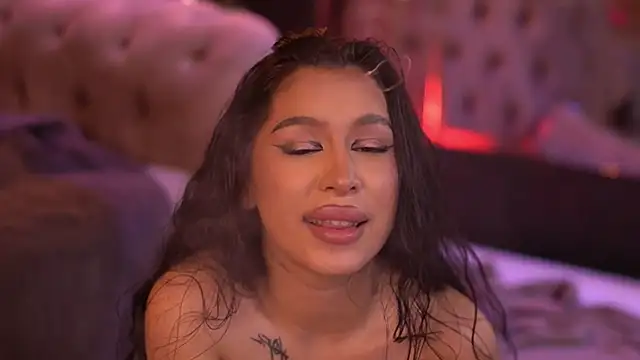 CherrieTeen 即時 XXX 聊天