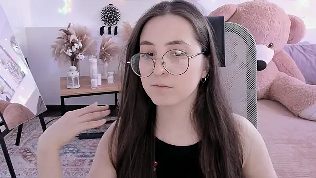 Chat +18 de VirtuallVoyant ao vivo