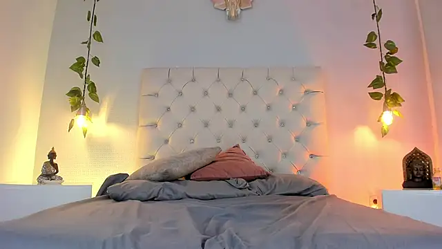 Rachel-Greyy Chat XXX in diretta