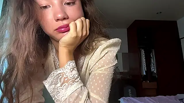 kamila_18_french – webcam-show