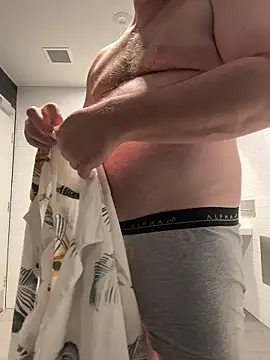 chubbylittlesecret Show in webcam