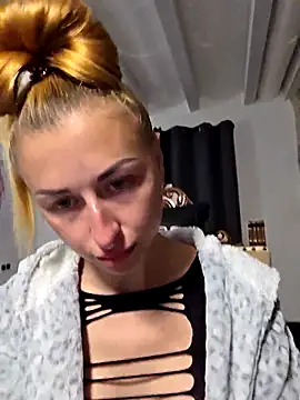 kylie_blck 现场XXX聊天