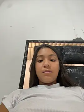 Baby_morena12 现场XXX聊天