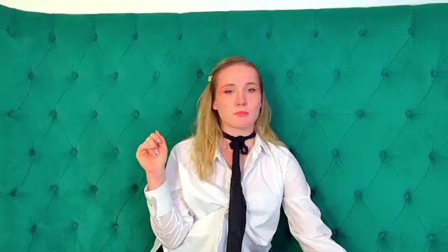 Živý XXX chat ElaraVoltage