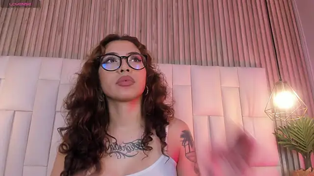 VenuzSofia's Live XXX Chat