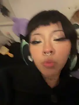 Chatroom XXX en direct de Kitty_yukimura