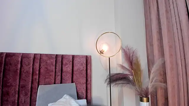 AndraCyruss Chat XXX live