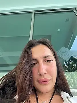 AleksandraRich Show in webcam