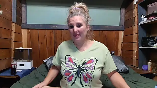 lisaxlovexxx's Webcam Show