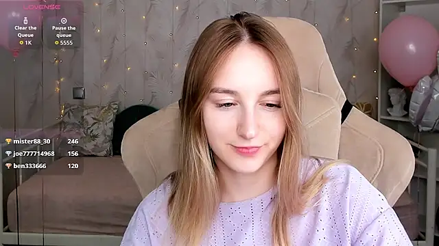 Shy_Polly élő XXX-chatje