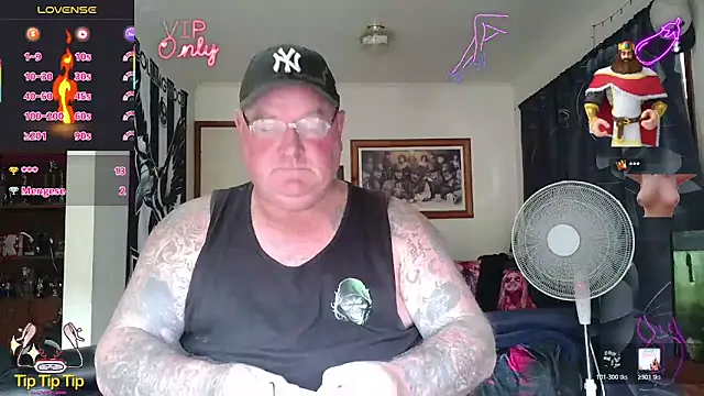 KINKYBLUEYES69 在線直播表演