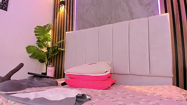 Carlotta_de_velour Chat XXX in diretta