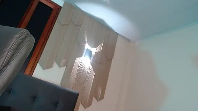 mia_coral1's Live XXX Chat