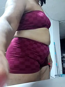 saraladys 现场XXX聊天