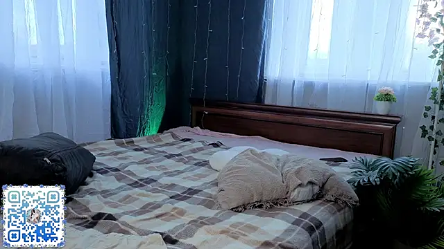 Show modela LuciKardos na web-kameri