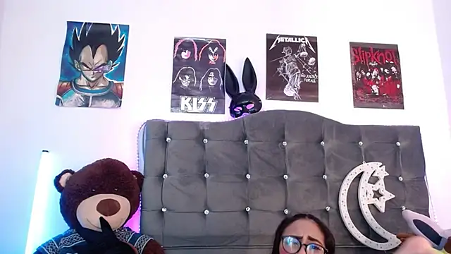 lunabritton1's Live XXX Chat