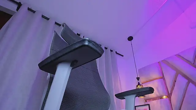 shineevg: онлайн-секс-чат