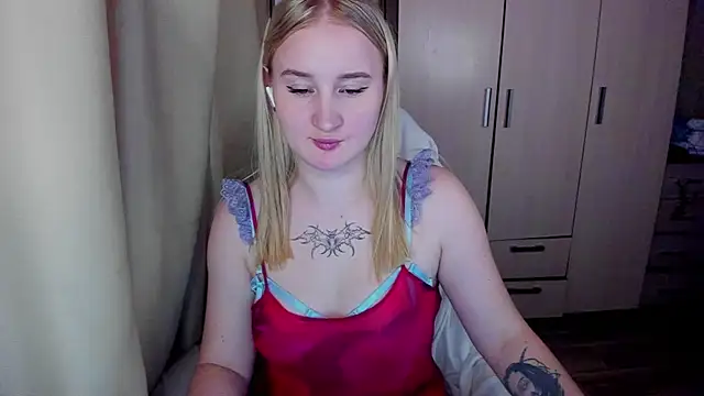 دردشة KeiraNight الجنسية المباشرة