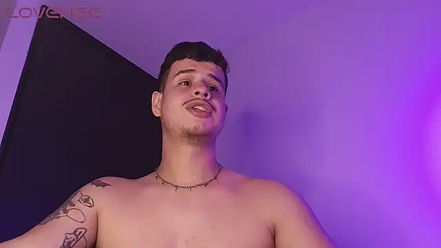 Show modela BjornSteel na web-kameri