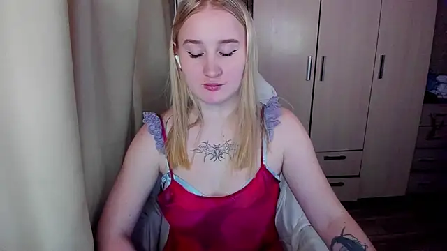 KeiraNight Chat XXX in diretta