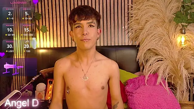 Angeldust19 webcam show