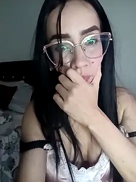 Онлайн чат XXX YaraDuartee