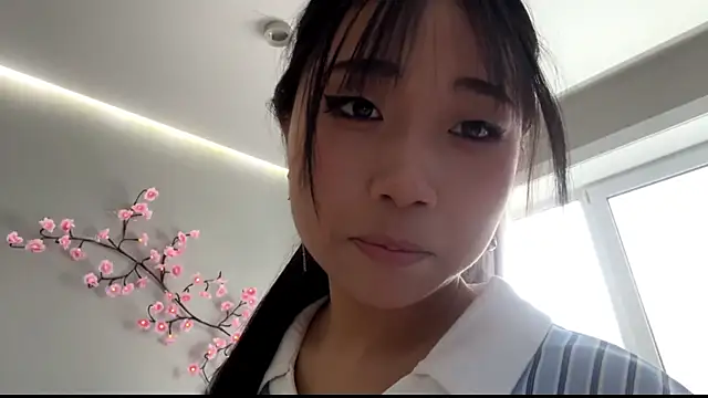 SweetMiaXO's Webcam Show