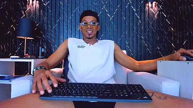 Gregory_Sforza Adlı Modelin Web Kamerası Şovu