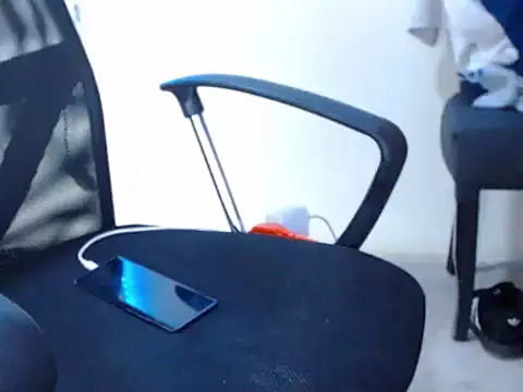 Show modela alejandro_stone12 na web-kameri