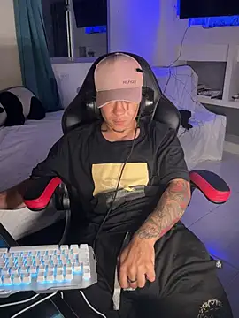 AngelLatinBoy Webcam Show