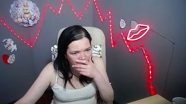 LauraFinn Chat XXX live