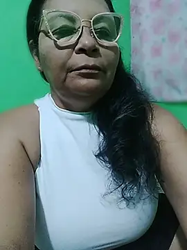 Amarantha25 Adlı Modelin Canlı XXX Sohbeti