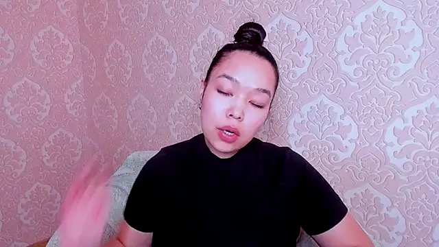 Kris_top_Lee Live XXX-Chat