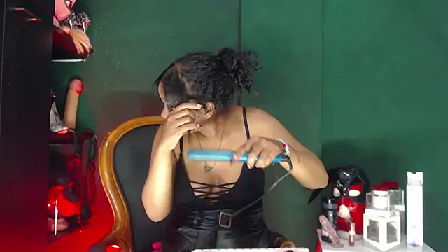 AntonelaVargas' Live XXX Chat