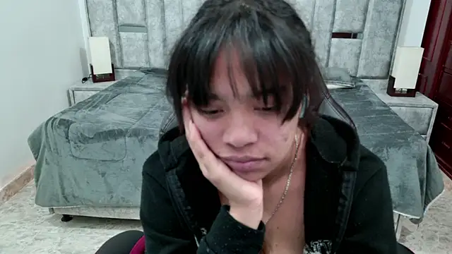 laureentt_ Live XXX-chat