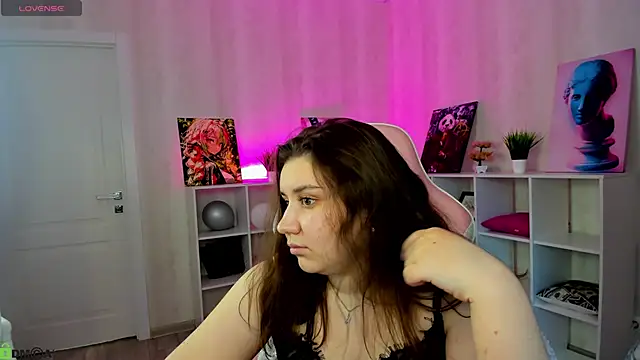 Chat XXX en directo de Maya_Raay