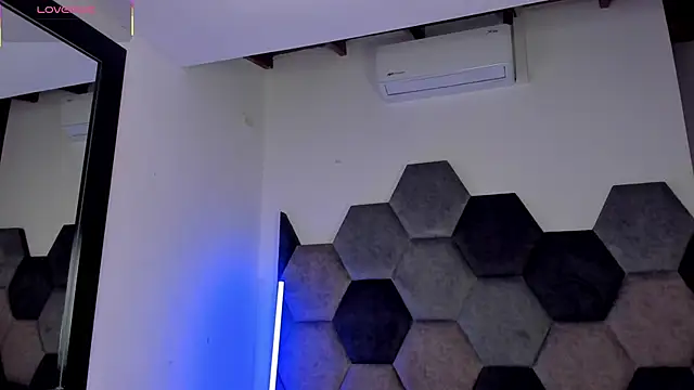 Latrellx7 live XXX chat