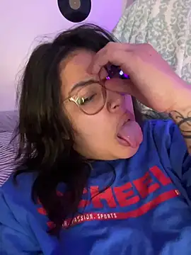 Czat XXX na żywo – miacanela_xo