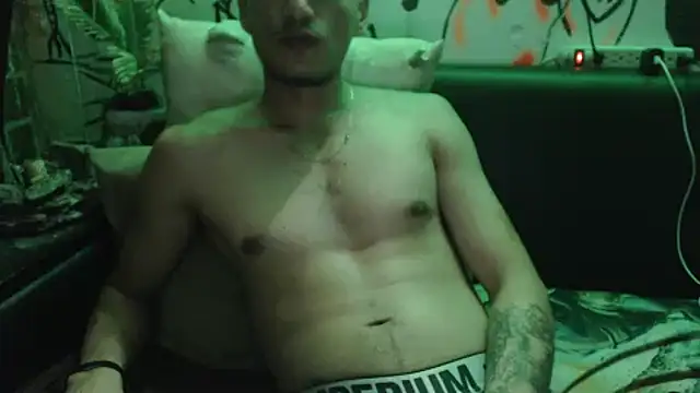 roystonee01 现场XXX聊天