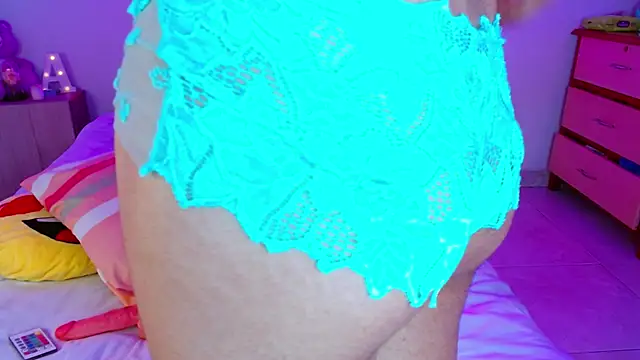 AlanaWins' Live XXX Chat