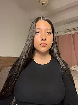 Nhefertary 即時 XXX 聊天