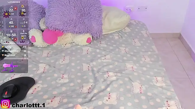Chat XXX ao vivo de charlotte_250