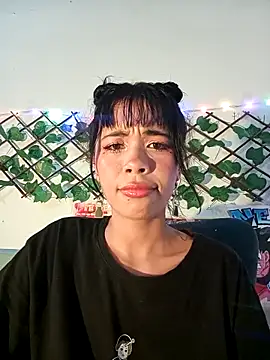 Chatroom XXX en direct de dolliette24