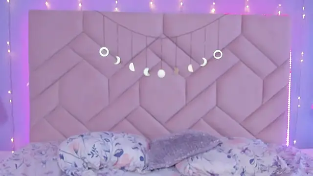 Chatroom XXX en direct de NaeniaDemon_