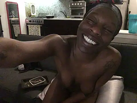 Chatroom XXX en direct de littyleesh1