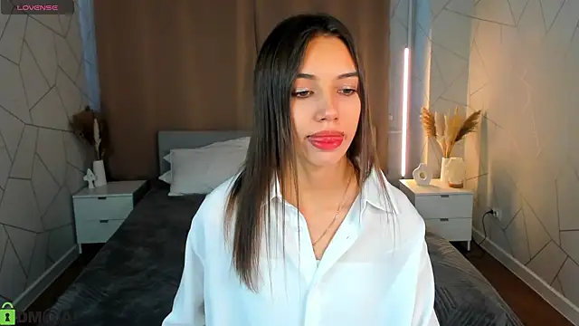 Tiffany-Grace: онлайн-секс-чат