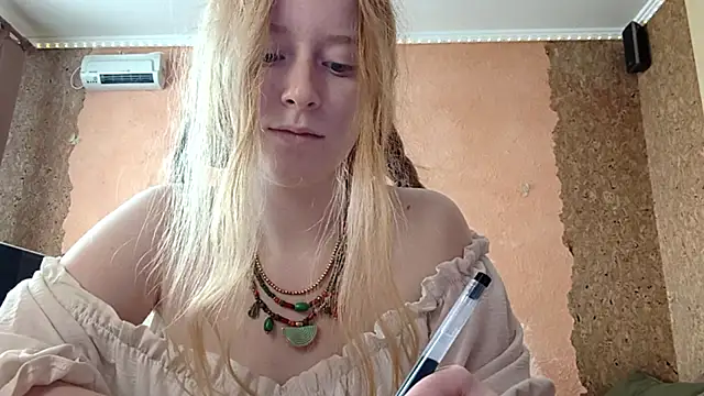 Chat +18 de KateVibe_01 ao vivo