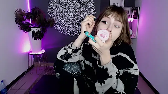 EchoScribe Adlı Modelin Canlı XXX Sohbeti